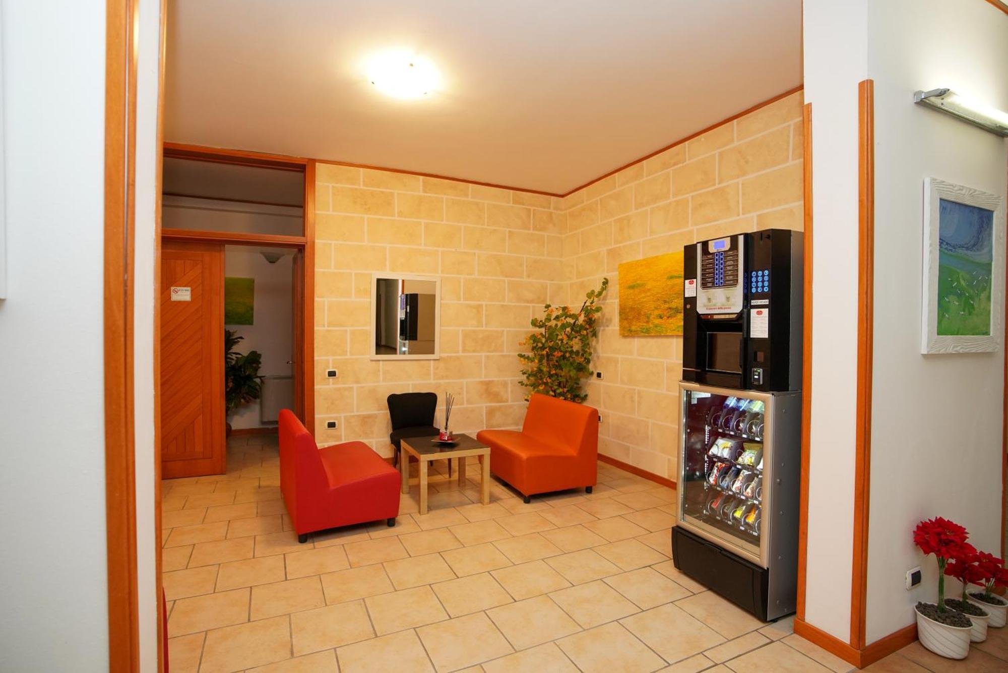 Residence Lupiae Lecce Exteriör bild