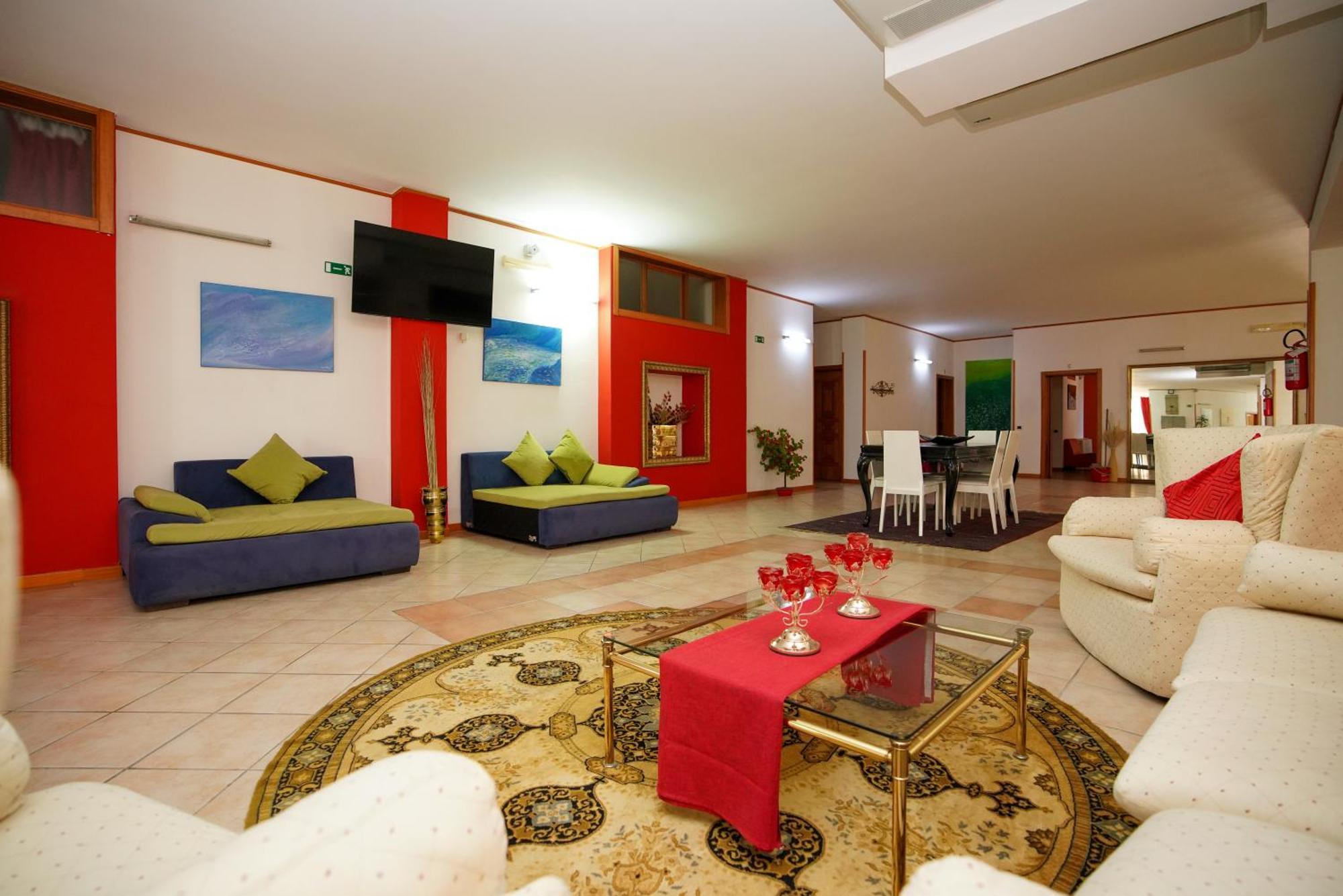 Residence Lupiae Lecce Exteriör bild