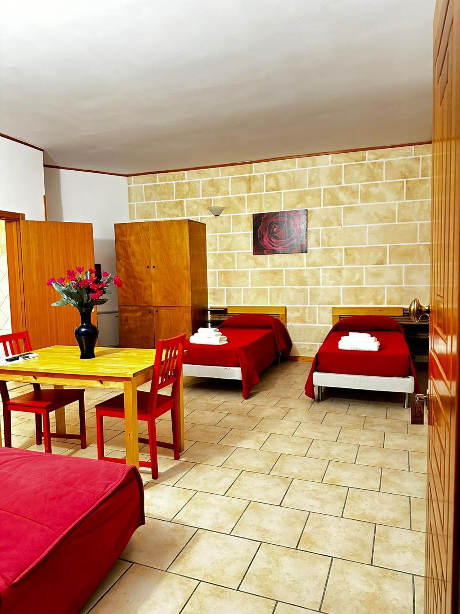 Residence Lupiae Lecce Exteriör bild